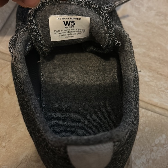 Allbirds women’s wool runner sneaker - Picture 5 of 5